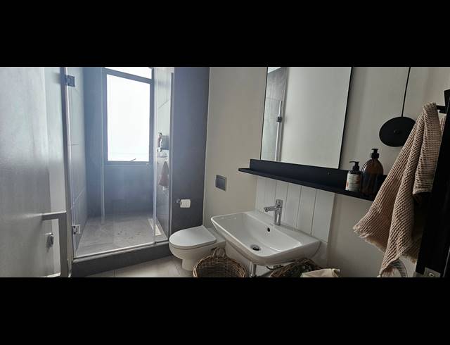 1 BEDROOM APARTMENT FOR SALE IN SANDOWN